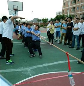 赣州深联PCB厂拔河比赛开幕啦。。