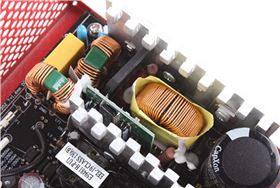 如何通过元件摆放来改善PCB的EMI？